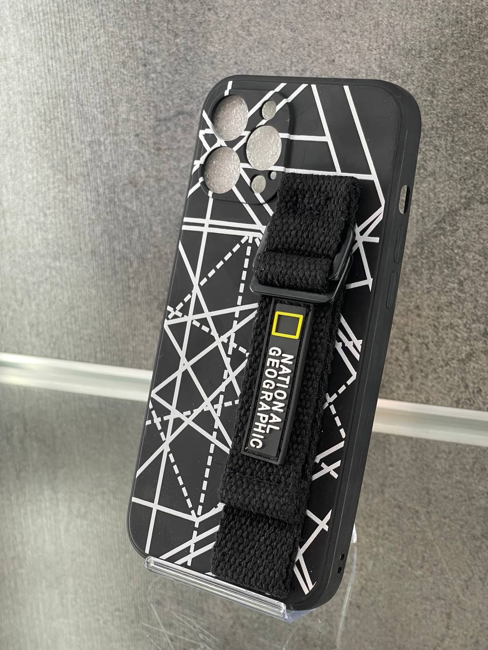 قاب 12 pro max