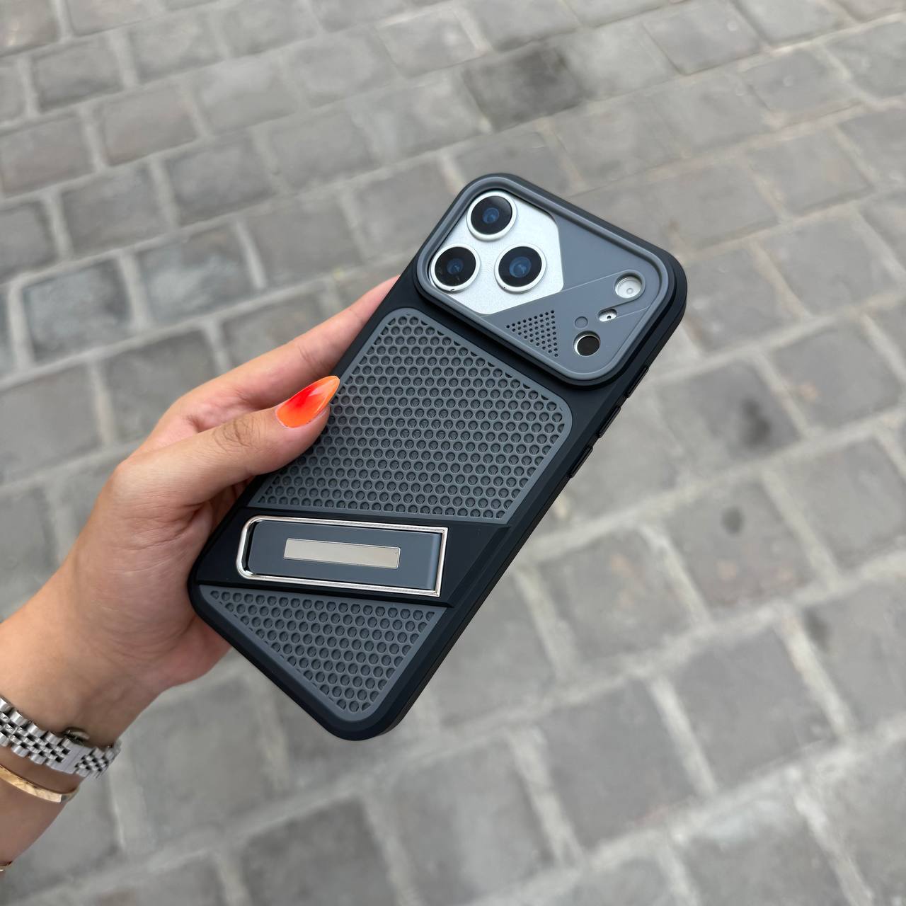 قاب آیفون فانتوم سوزنی کد 97